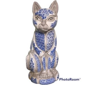 Nancy Lopez blue and white ceramic cat vintage 1981